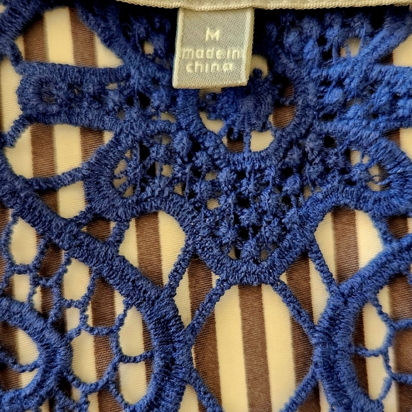 Daniel Rainn top, Medium, crochet details, EUC - Picture 5 of 8